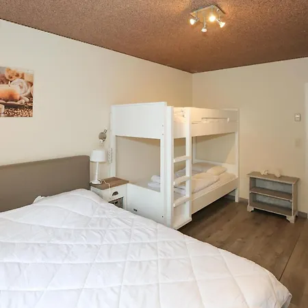 Decuman Spacious Family In