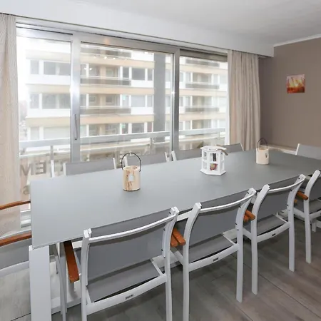 Decuman Spacious Family In *