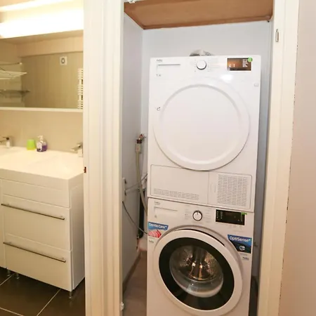 아파트 Spacious Coastal Retreat 미들케르케