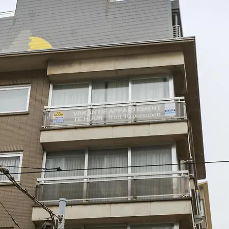 Spacious Coastal Retreat 미들케르케