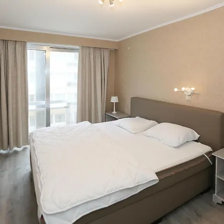 Spacious Coastal Retreat * Middelkerke