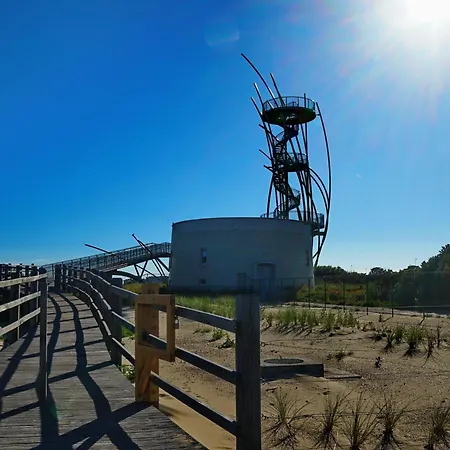 Spacious Coastal Retreat
